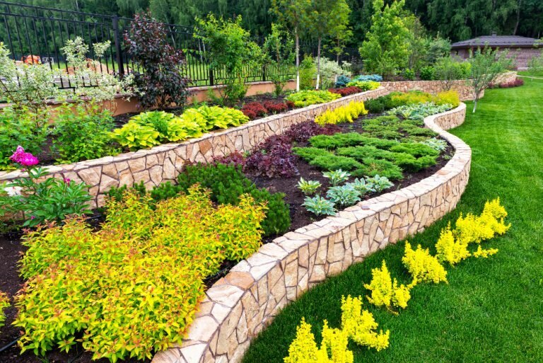 landscaping-sm-768x513_1.jpg